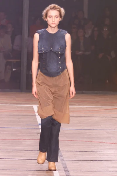 Look 19